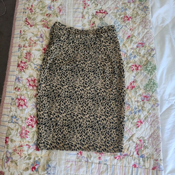 GRACE Animal Print Knit Pencil Skirt, Size 2 - Picture 2 of 4